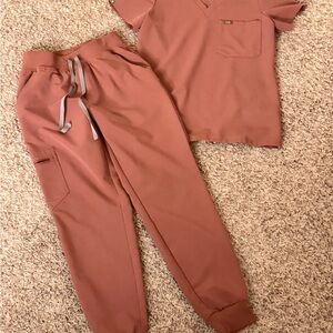 Figs Women's Scrub Set in Dusty Rose